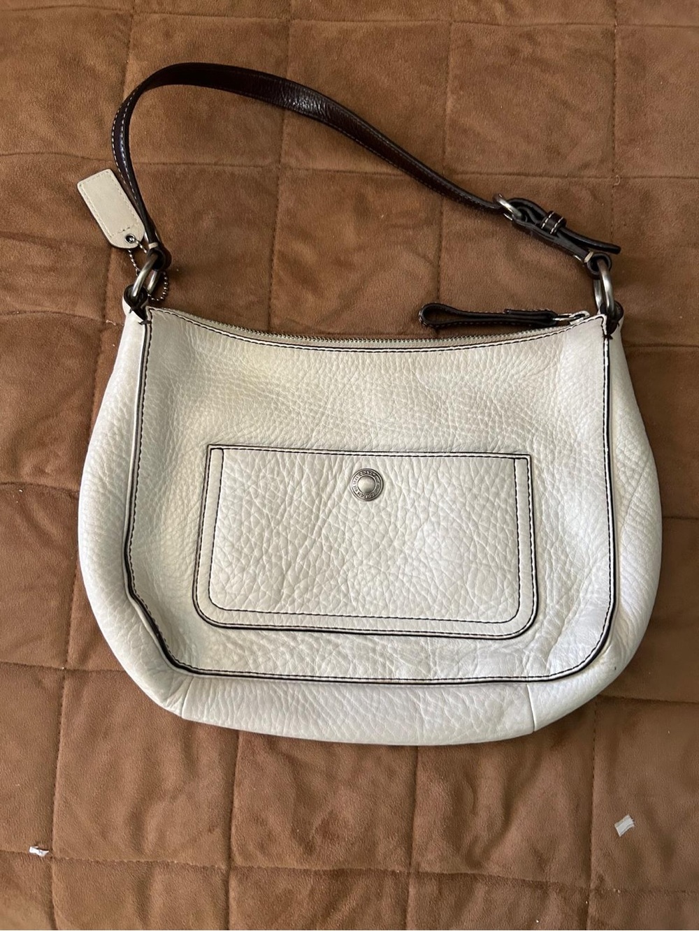 Coach Vintage Chelsea Pebbled Leather Bag in Off-White with Dark Brown Strap
